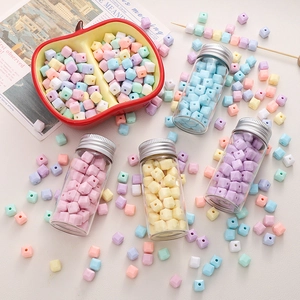 Cuentas de cubo de acrílico de 8mm color macaron con agujero central para joyas DIY
