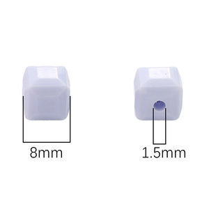 Hellviolette 8mm Acryl-Würfelperlen mit 1,5mm Loch für DIY-Schmuck und Armbänder