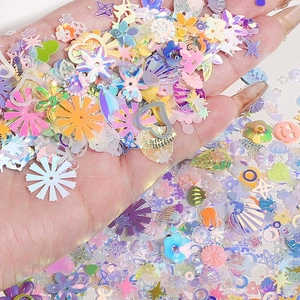 Mix di paillettes iridescenti a forma di cuore e stella per decorazioni fai-da-te e gioielli
