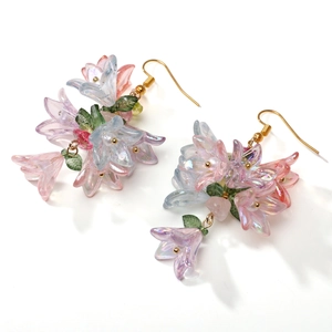Acrylic lily flower pendants with pearls and green leaves for DIY jewelry making