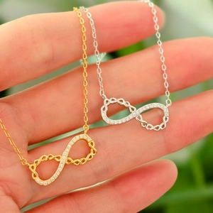 Elegantes S925 Sterling Silber Infinity Halsketten Set in Gold und Silber mit Zirkonia