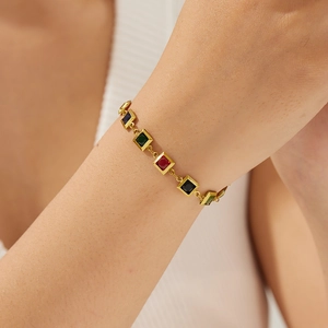 Vintage goudvergulde roestvrijstalen kettingarmband met gekleurde vierkante edelstenen