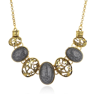 Retro boho hollow oval gemstone necklace with gold chain and grey marble texture stones