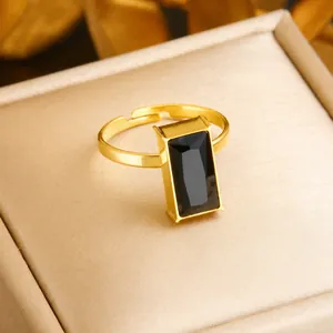 Bague ajustable en acier inoxydable doré avec pierre noire rectangulaire à facettes