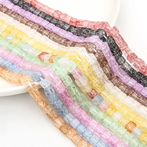 Bunte quadratische Glasperlen mit Crackle-Textur für DIY-Schmuckherstellung