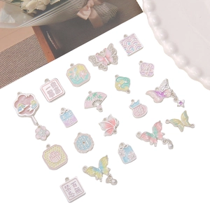 Assortimento di ciondoli fai-da-te con farfalle e portafortuna in lega di argento opaco
