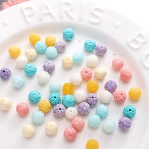 Perles rondes lotus en résine sculptée de couleurs assorties pour la création bijoux