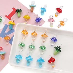 Pendentifs champignons en verre 15x26mm colorés avec pois blancs pour création bijoux