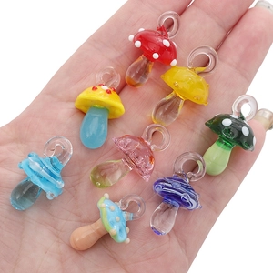 Pendentifs champignons colorés en verre filé avec boucles pour bijoux DIY