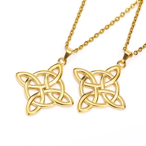Goldene Halsketten aus Edelstahl mit keltischem Knotenanhänger für Damen im quadratischen Stil