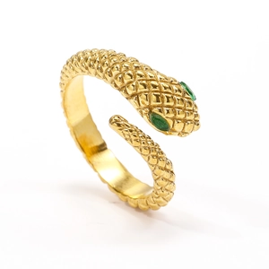 Anillo de serpiente ajustable dorado con ojos de piedra verde y escamas texturizadas