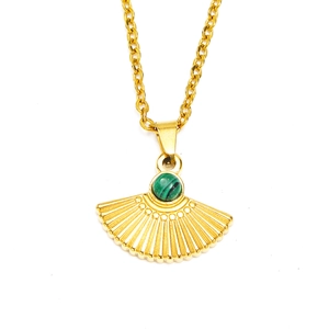 Collier éventail vintage en or 18 carats avec malachite et pendentif texturé élégant