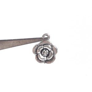 Antique silver rose flower pendant charm in alloy for DIY jewelry necklace and bracelets