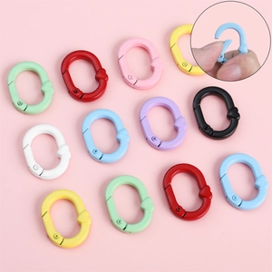 Moschettoni ovali colorati a cuore in lega per portachiavi fai-da-te e accessori
