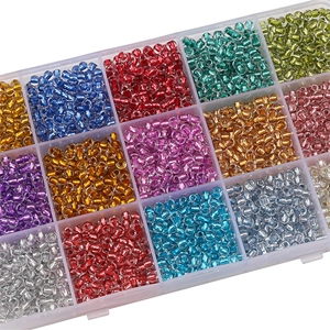 Kit de cuentas de vidrio de 2mm multicolores para joyas en caja organizadora