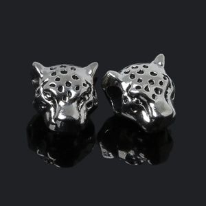Cuentas de cabeza de leopardo en plata pulida con textura de manchas negras para joyas DIY