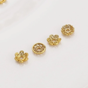 Perles intercalaires fleur ajourée en laiton plaqué or 18K pour création de bijoux