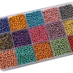 Boîte de 15 compartiments avec perles de rocaille métalliques pour la création de bijoux