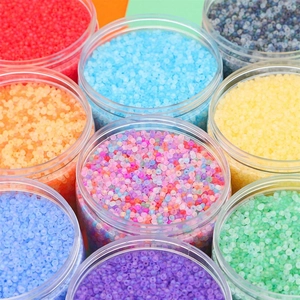 Perline di vetro satinato in vari colori per la creazione di gioielli e braccialetti DIY