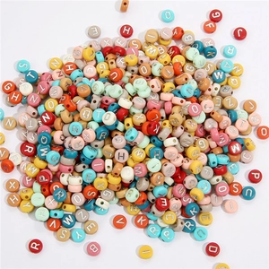 Perline colorate in acrilico con lettere argentate per la creazione di gioielli fai da te