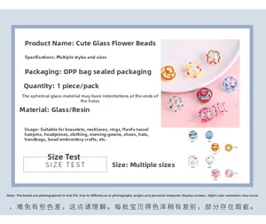 Détail de perles de fleurs en verre faites à la main pour bijoux DIY et accessoires