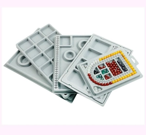 Plateaux de conception de bijoux floqués gris avec échelles de mesure et rainures rondes