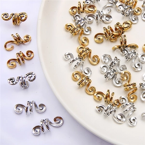 Spiralförmige Haarschmuck-Ringe für Dreadlocks in Gold und Silber mit Vintage-Textur