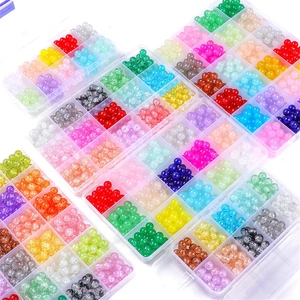 DIY-Schmuckset mit 8mm Glasperlen und gemischten Rundperlen in einer 24-Gitter-Organizer-Box