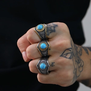 Anillos punk retro de acero de titanio para hombre con piedras turquesas y grabados