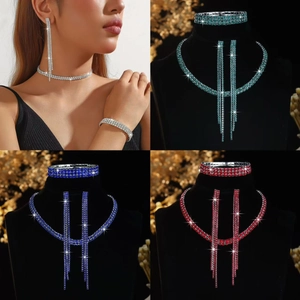 Parure De Bijoux De Luxe En Strass Collier Bracelet Et Boucles D'oreilles Pour Femmes Bijoux En Cuivre Brillant Mariage Fête