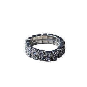 Fashionable double-row rhinestone stretch ring with sparkling square crystals in silver finish