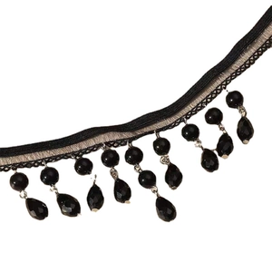 Collier ras de cou chic en dentelle noire avec perles et franges gothiques pour robe de soirée