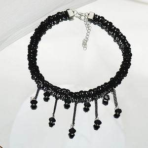 Collier ras du cou élégant en dentelle noire avec pampilles en cristal pour robe de soirée