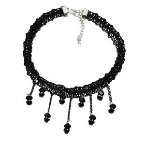 Collier ras de cou élégant en dentelle noire avec pampilles en cristal et fermoir réglable