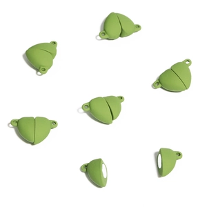 Fermoirs magnétiques en alliage en forme de cœur vert pour la création de bijoux DIY