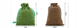 Detailed comparison of green 7x9cm and coffee 10x14cm burlap drawstring pouches with texture