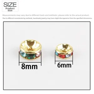 Détail des perles d'espacement dorées de 6mm et 8mm avec strass colorés pour bijoux