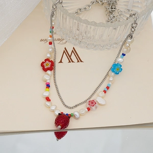 Collier Double Rang Perles d'Eau Douce Pour Femmes Chaîne en Cuivre Fleur Verre Pendentif Fraise en Résine Bijoux Mode