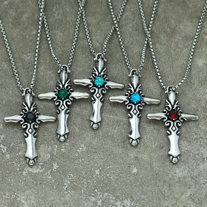 Gothic Punk Heilig-Herz-Kreuz-Halsketten für Herren mit bunten Edelstein-Anhängern