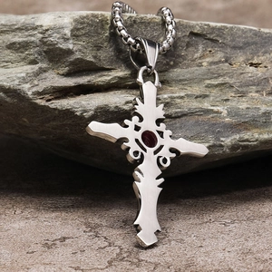Gotische Punk Heilig-Herz-Kreuz-Halskette mit rotem Edelstein und Vintage Stahl-Anhänger