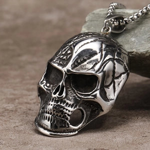 Collar con colgante de calavera gótica hip hop en acero inoxidable pulido para hombre