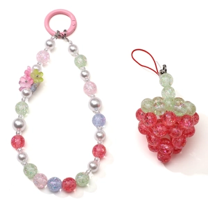 Kit di perle opali in resina colorata con ciondolo a fragola e anello portachiavi multicolore