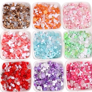 Mix di perline colorate in acrilico con stelle e fiori per creazione gioielli