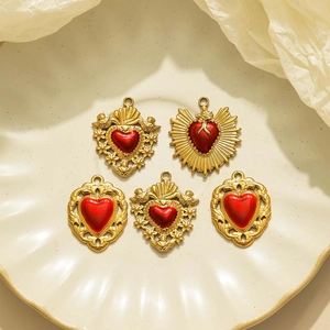 Vintage Barok Roestvrij Stalen Hart Hanger Voor DIY Sieraden Maken Rood Emaille Heilig Hart Engel Reliëf Bedel Accessoire