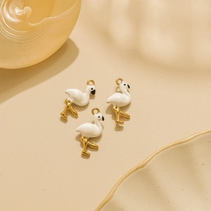 Pendentifs flamant 3D en émail blanc et métal doré pour la création de bijoux DIY
