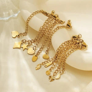 Détails de chaînes d'extension en acier plaqué or 18k avec divers pendentifs formés
