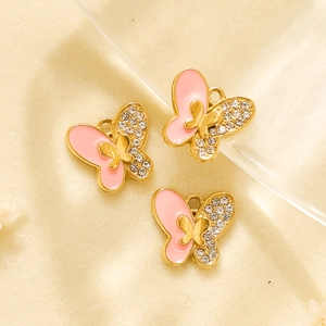 Vlinderhangers van roze emaille en kristal in goud voor DIY-sieraden maken