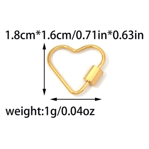 Dettaglio chiusura a cuore in acciaio inossidabile dorato, misura 1,8x1,6cm e peso 1g