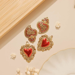 Vintage vergoldete Edelstahl Herzanhänger mit roter Emaille für DIY Schmuckherstellung