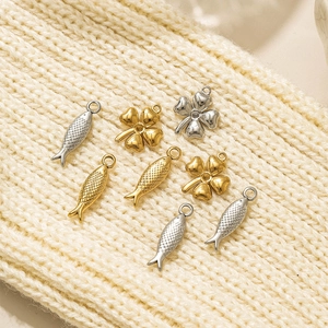 Set de colgantes de trébol y pez de acero inoxidable para creación de joyas DIY